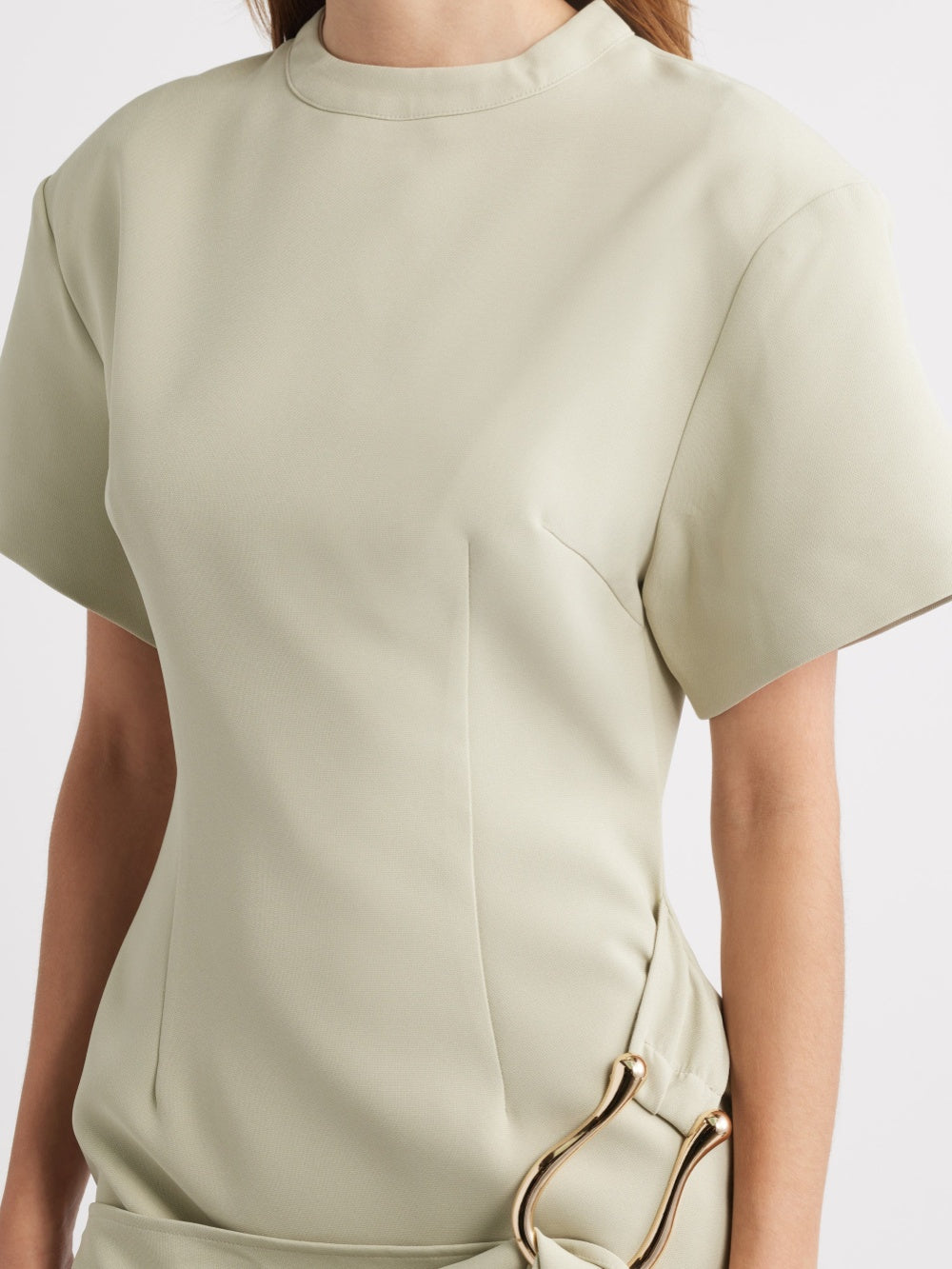 Mini-robe drapée à ceinture en matcha