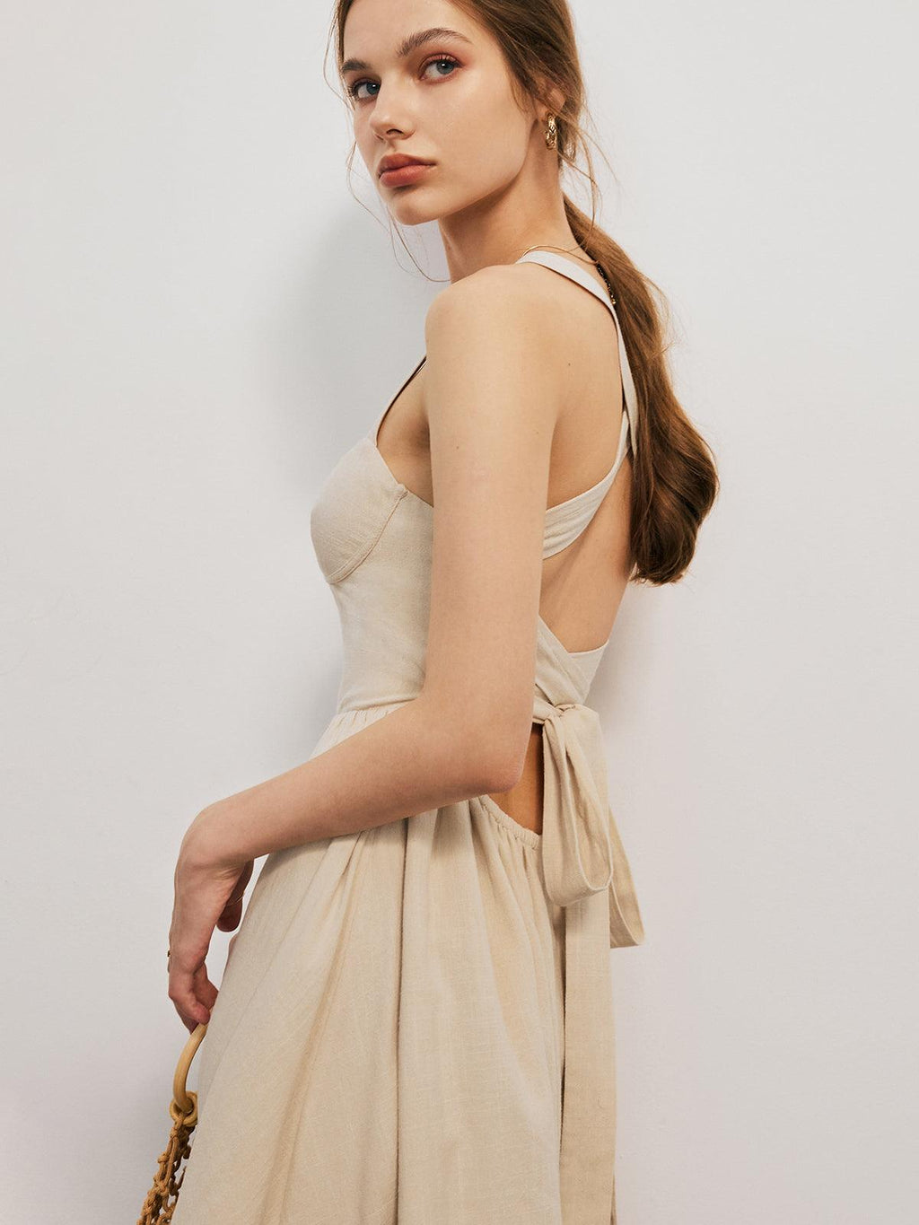 Robe courte nouée croisée 