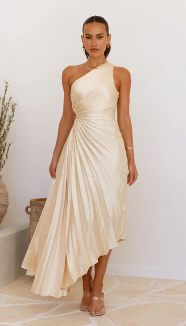 Robe midi plissée à une épaule