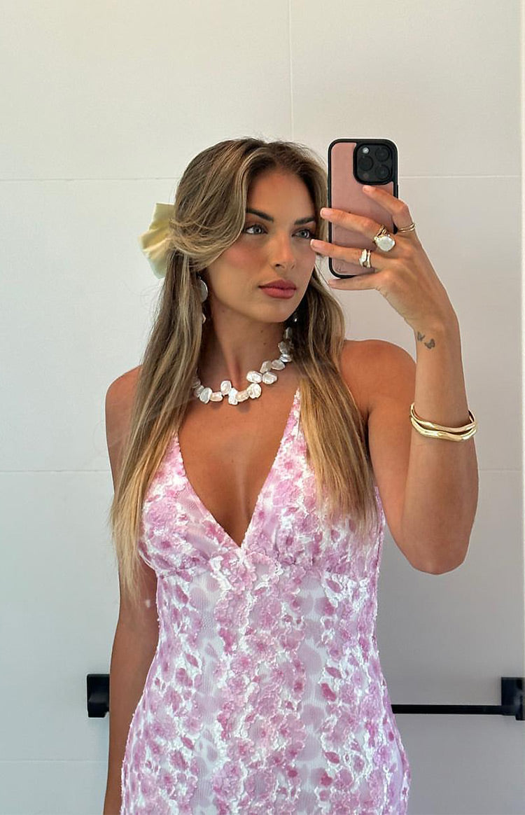 Farida - Robe longue en dentelle rose